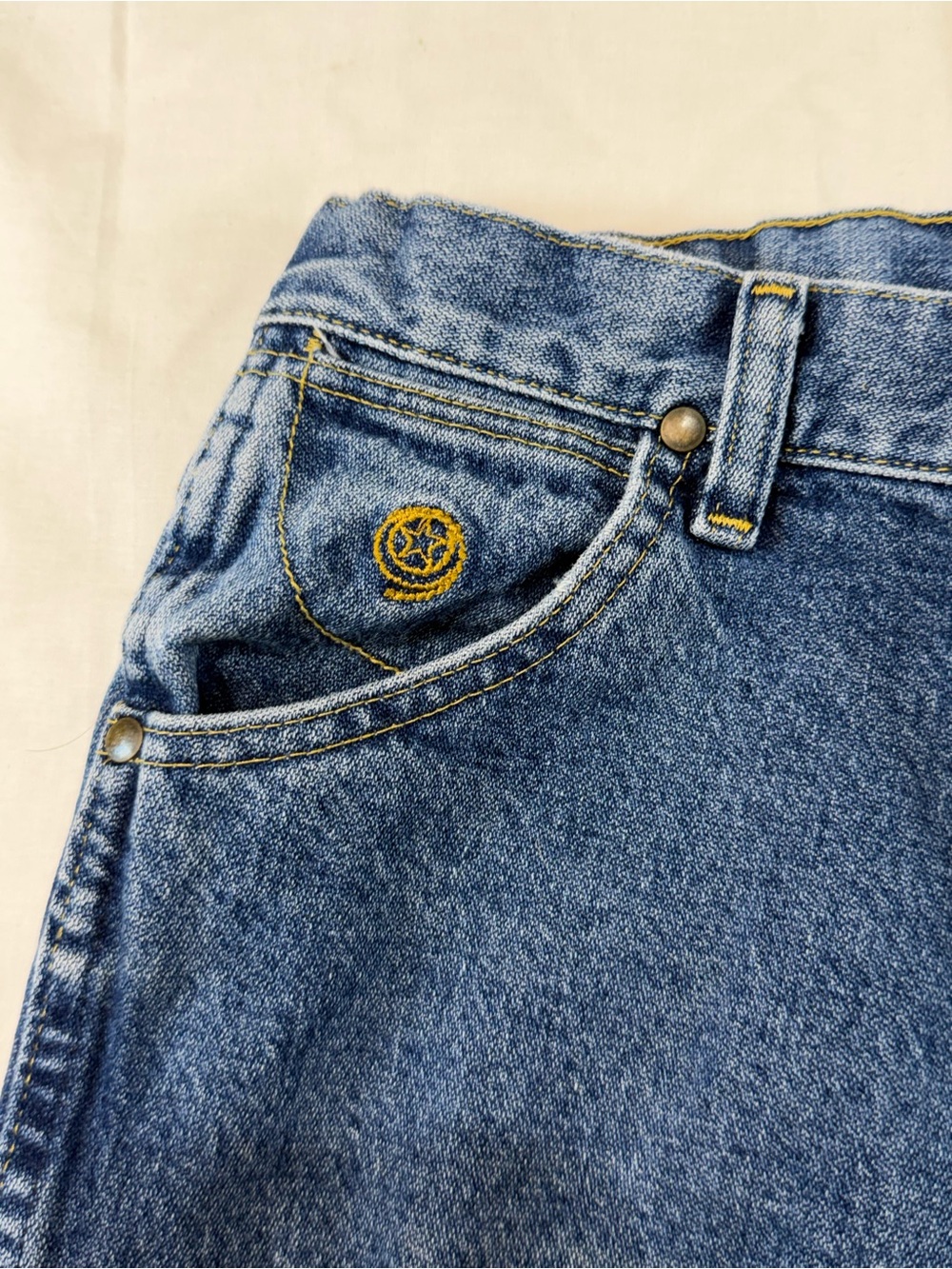 Wrangler Boys Dark Blue Straight Loose Jeans - Picture 3 of 10